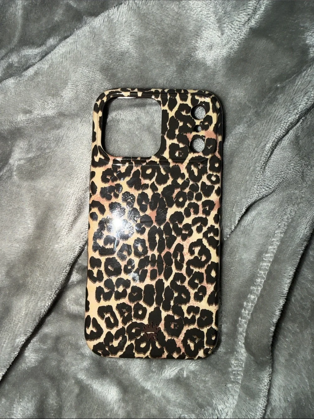 Velvet Caviar Leopard Print Phone Case - Beige & Black